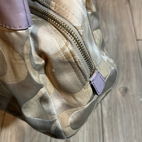 Coach Signatue Lexi Satchel - Picture 4 of 15